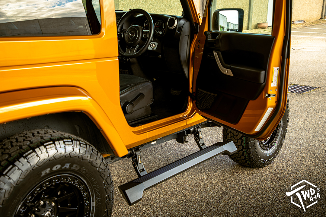 twd 4x4 electric side step open yellow jeep jk